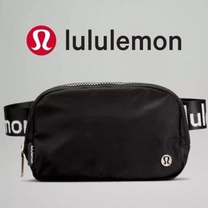 Lululemon Everywhere Belt Bag